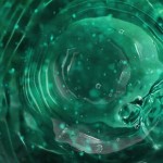 簡単なスライムの作り方。たった３つの材料でカラフルなスライムに