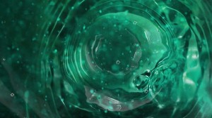 簡単なスライムの作り方。たった３つの材料でカラフルなスライムに