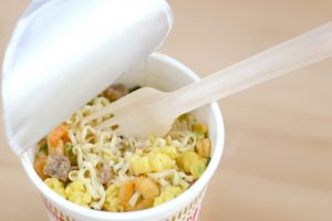 妊娠中にカップラーメンを食べるのはやっぱり体に悪い？